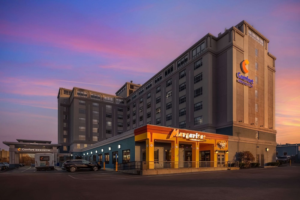 Image of Comfort Inn & Suites Boston Logan