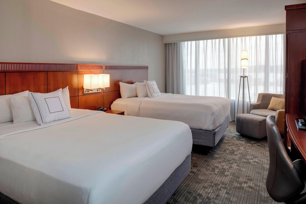 Image of Marriott Courtyard Boston Logan Airport