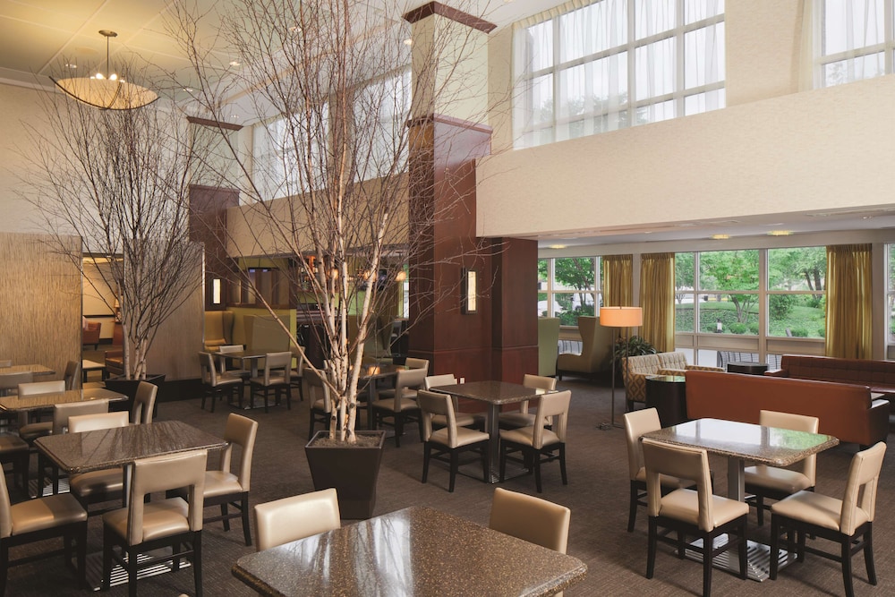 Image of DoubleTree by Hilton Hotel Boston Bayside