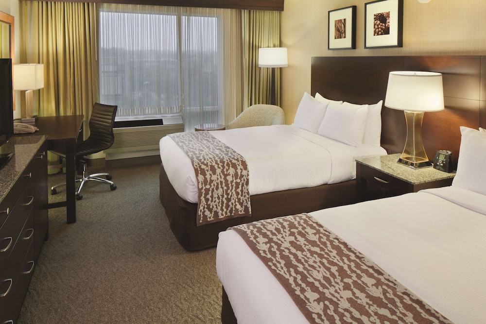 Image of DoubleTree by Hilton Hotel Boston Bayside