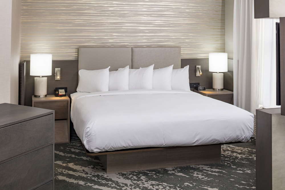 Image of DoubleTree by Hilton Boston Logan Airport Chelsea