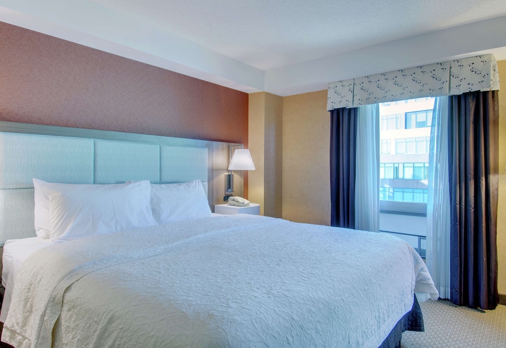 Image of Hampton Inn & Suites Boston Crosstown Center