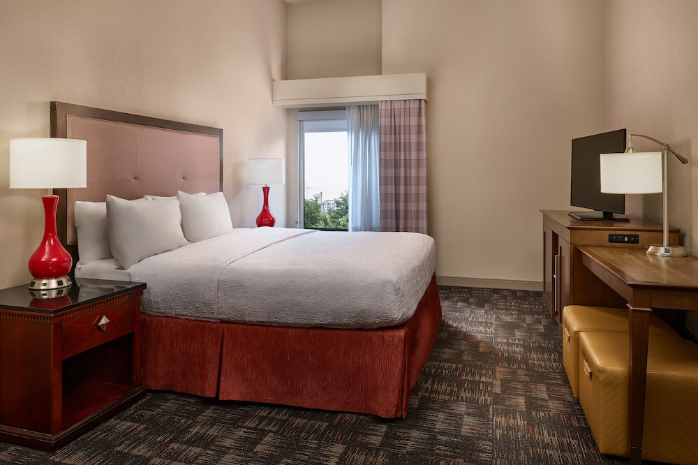 Image of Hampton Inn Boston Logan Airport