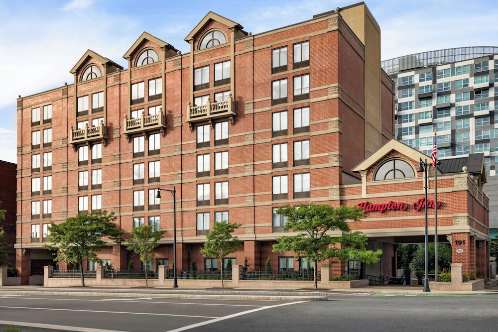 Image of Hampton Inn by Hilton Boston/Cambridge