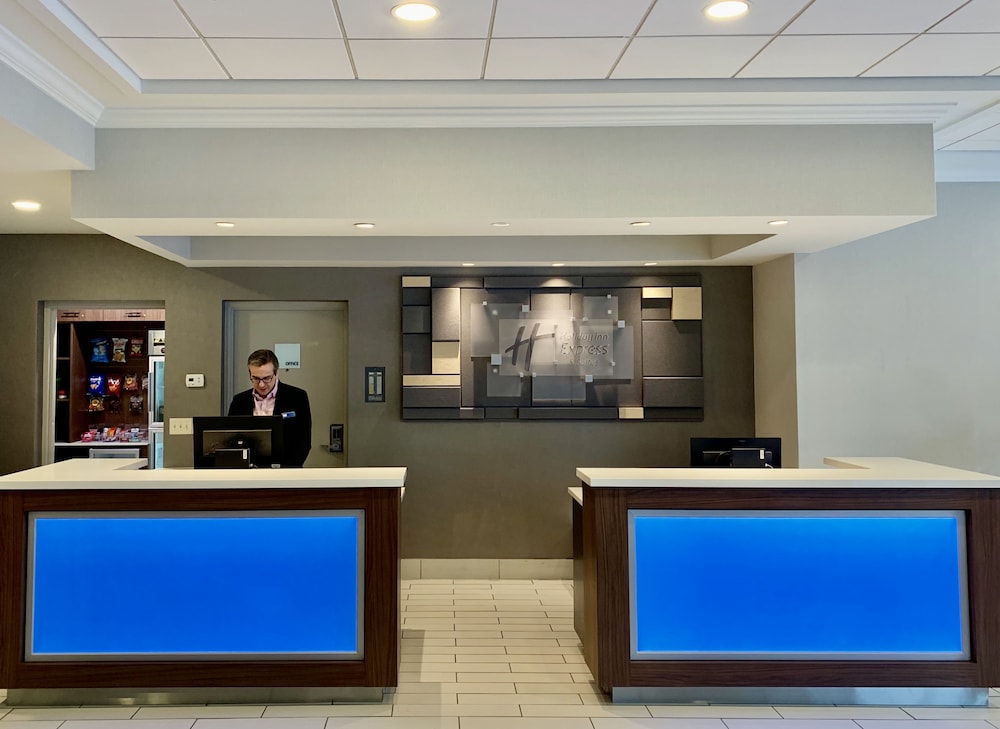 Image of Holiday Inn Express & Suites Boston - Cambridge
