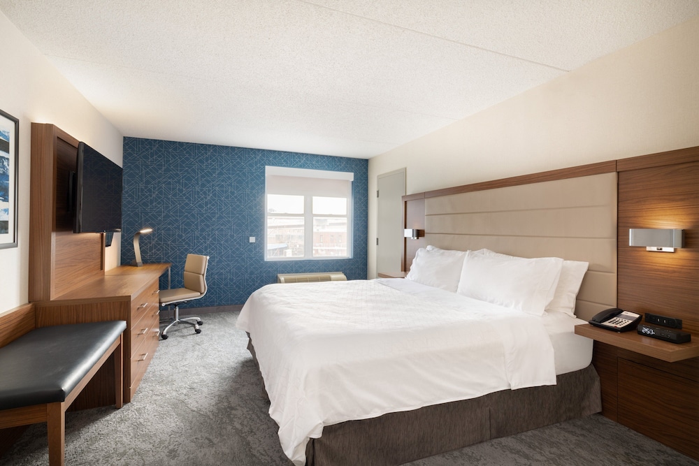 Image of Holiday Inn Express & Suites Boston - Cambridge