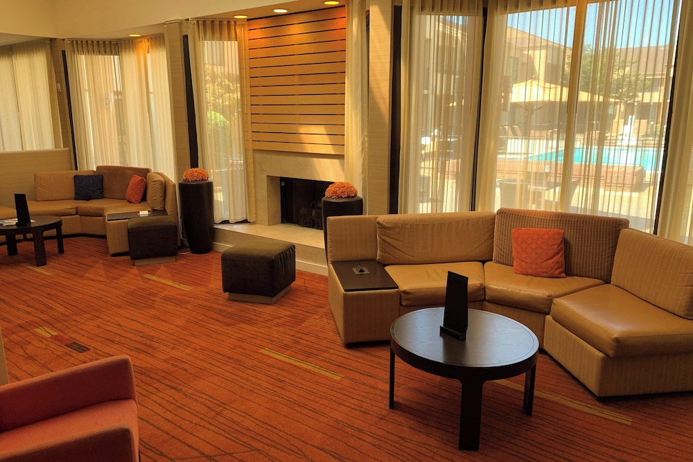 Image of Courtyard Columbus by Marriott