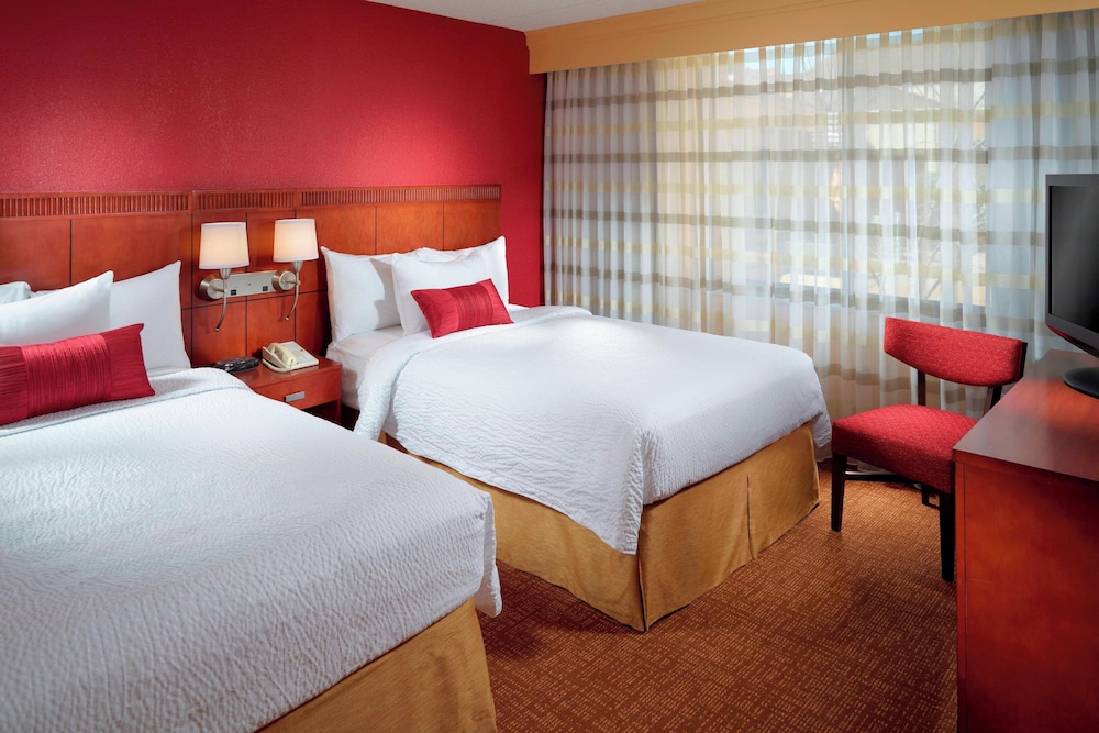 Image of Courtyard Columbus by Marriott