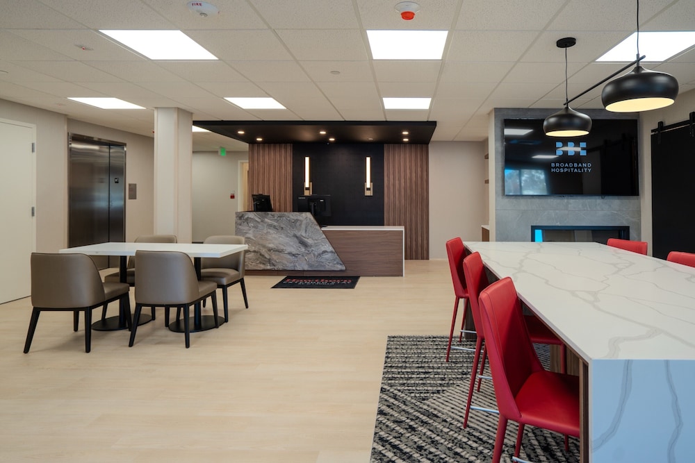 Image of Hawthorn Extended Stay by Wyndham Alpine