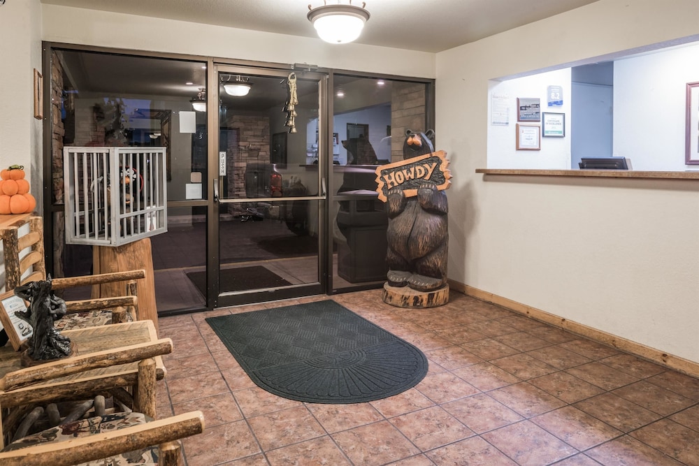 Image of Super 8 by Wyndham Kalispell Glacier National Park