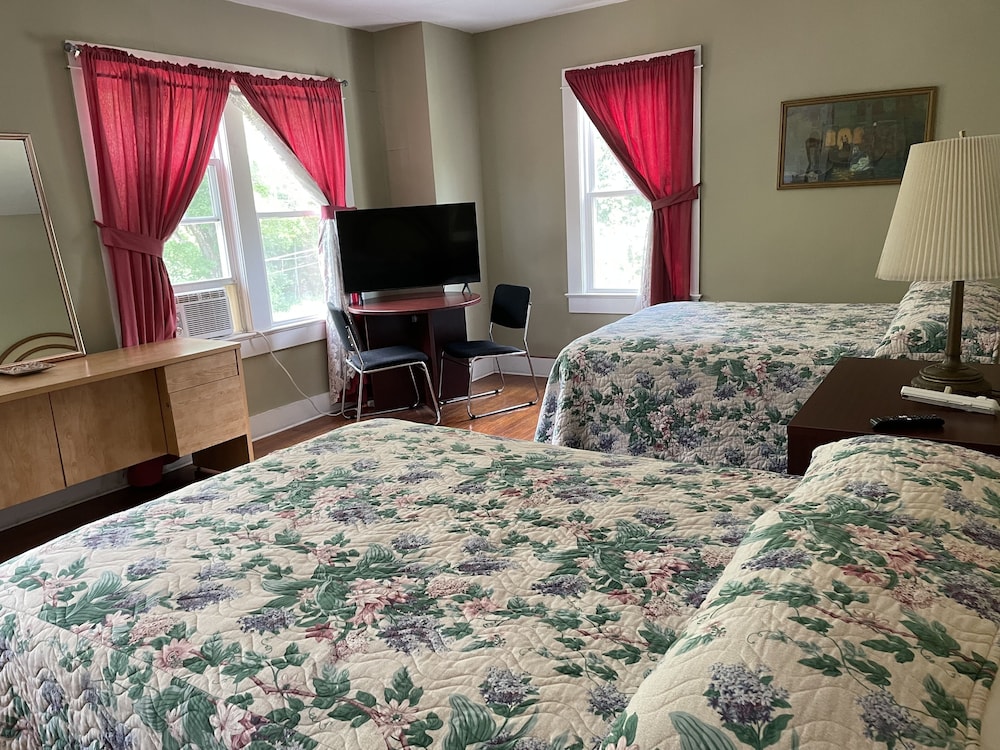 Image of Kenoza Lake View Manor