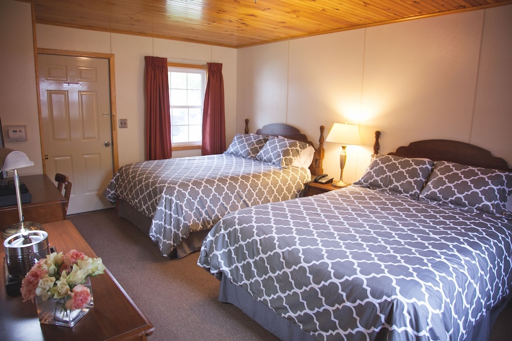 Image of Blue Hill Lodge