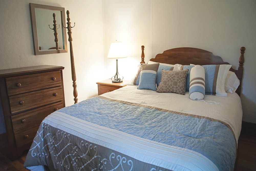 Image of Blue Hill Lodge