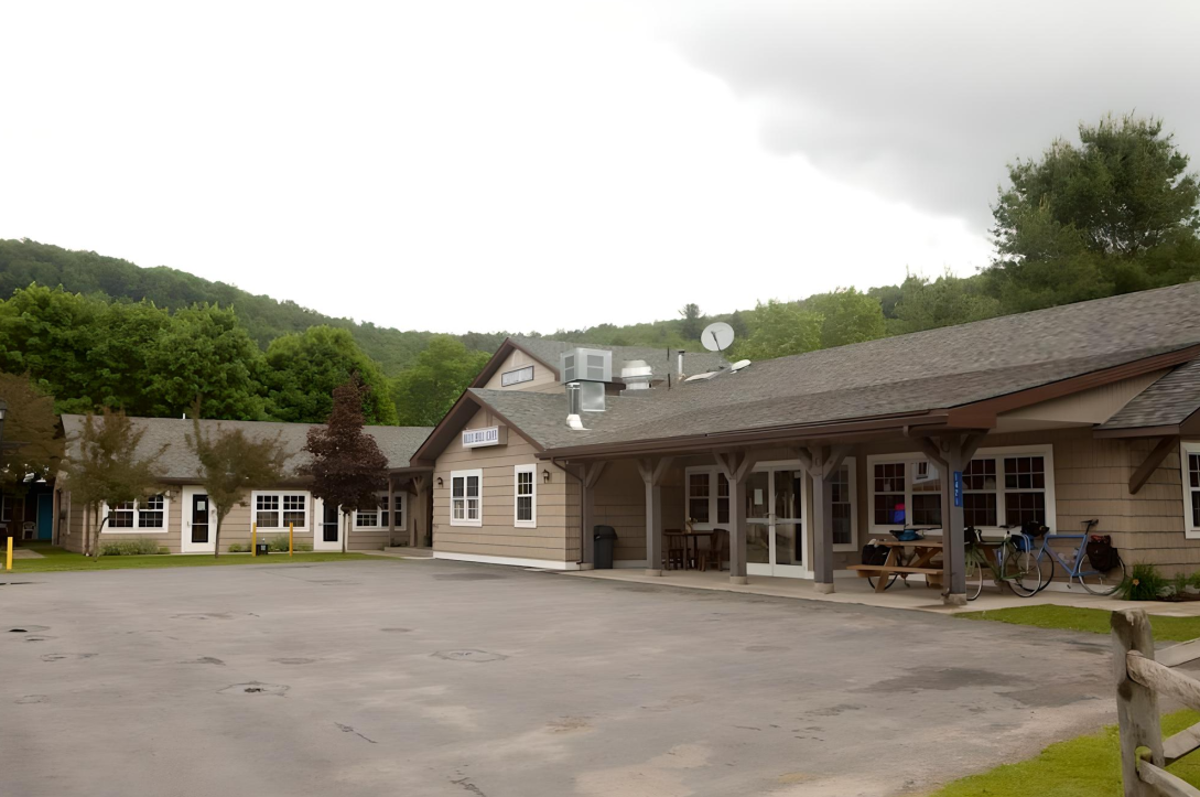 Image of Blue Hill Lodge