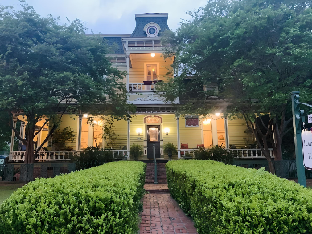 Image of Rothschild Pound House Inn
