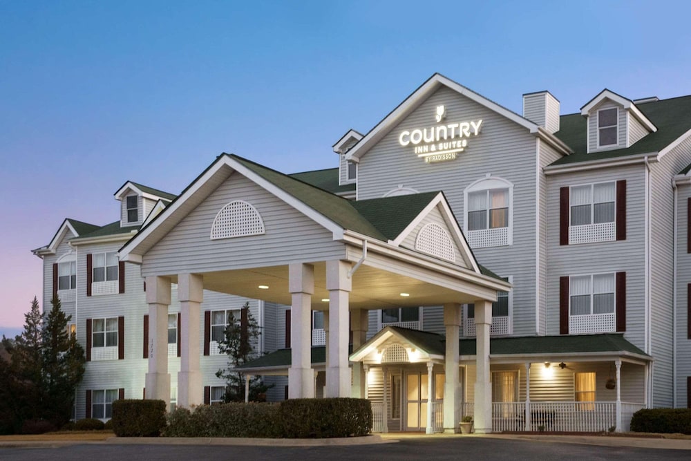 Image of Country Inn & Suites Columbus North