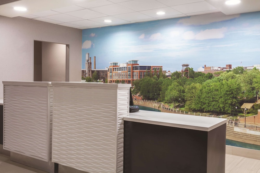 Image of La Quinta Inn & Suites Columbus North