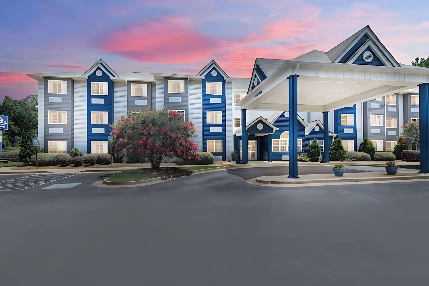 Image of Microtel Inn & Suites by Wyndham Columbus North