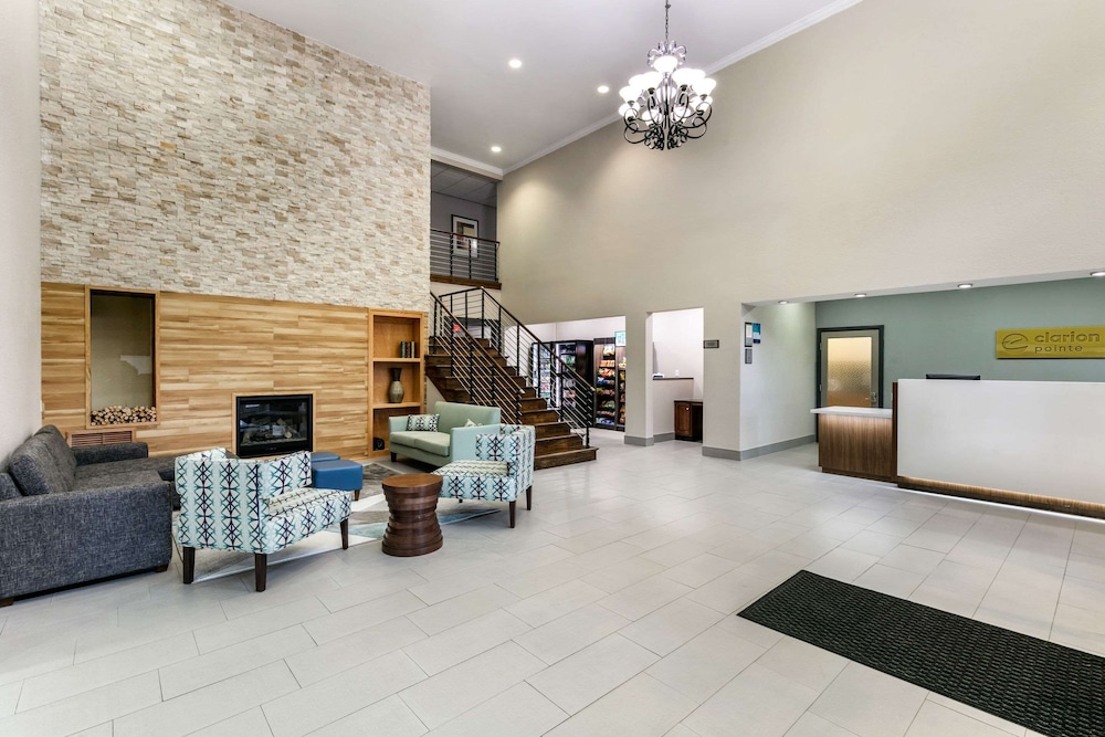 Image of Clarion Pointe Hotel Columbus