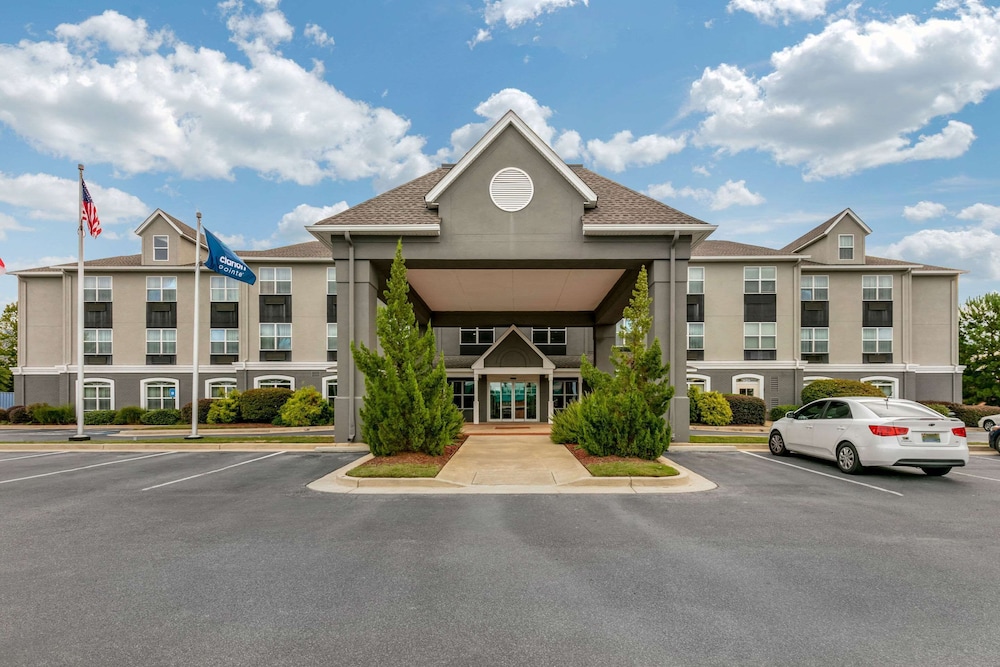 Image of Clarion Pointe Hotel Columbus