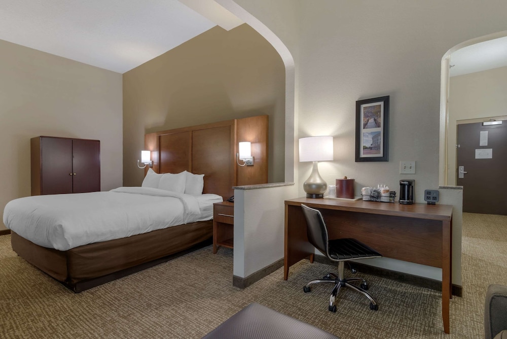 Image of Comfort Suites Columbus State University