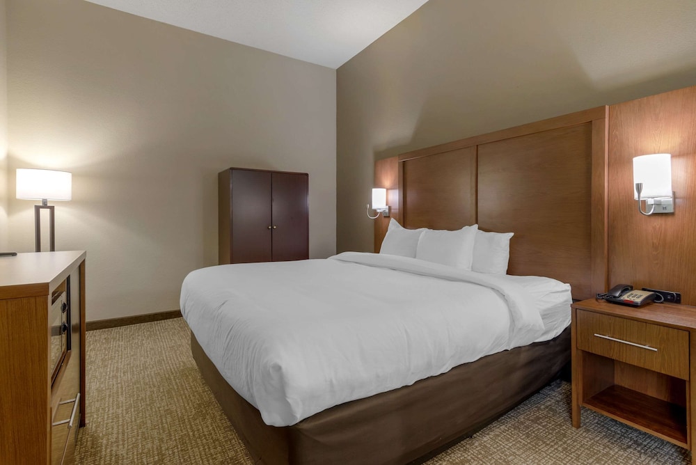 Image of Comfort Suites Columbus State University