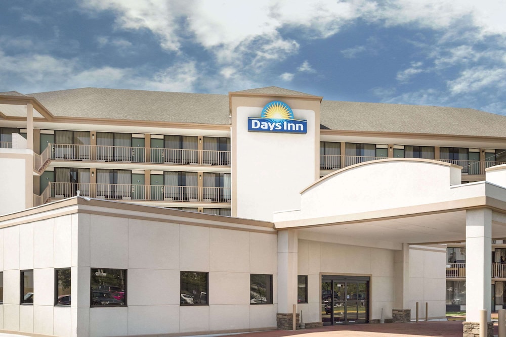 Image of Days Inn North Columbus