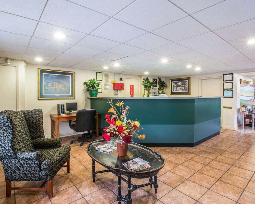 Image of Econo Lodge Inn & Suites at Fort Benning