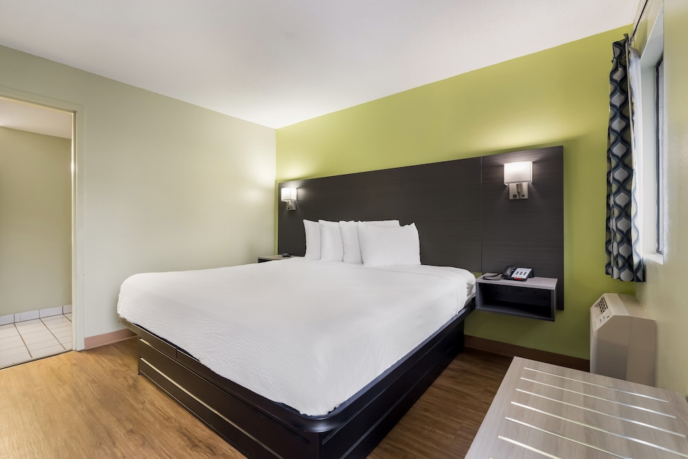 Image of SureStay Hotel by Best Western Downtown Columbus