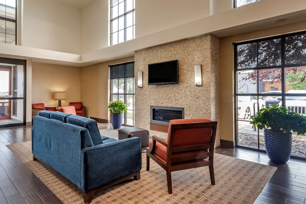 Image of Comfort Suites Airport-University Bozeman