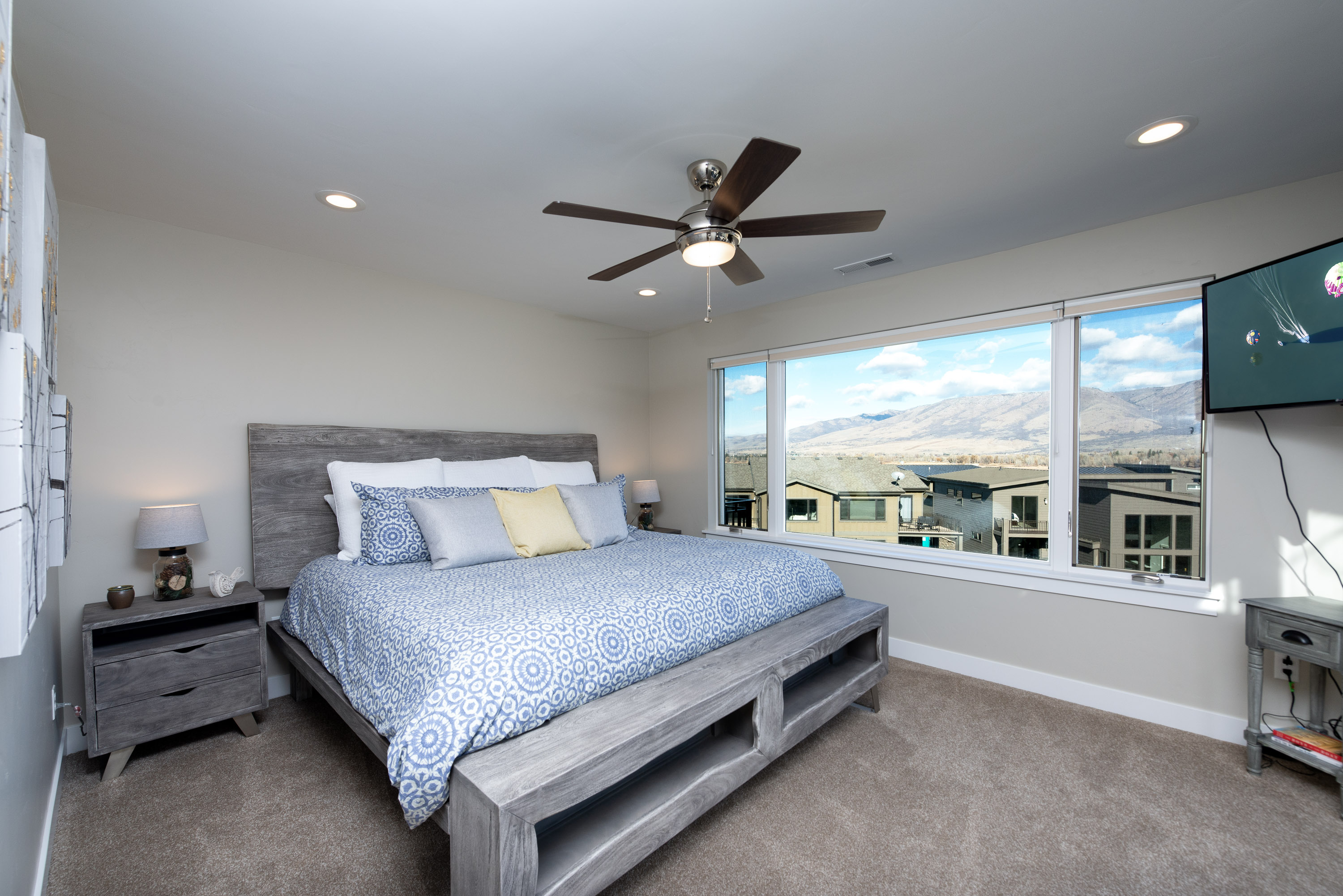 Image of Edgewater 23