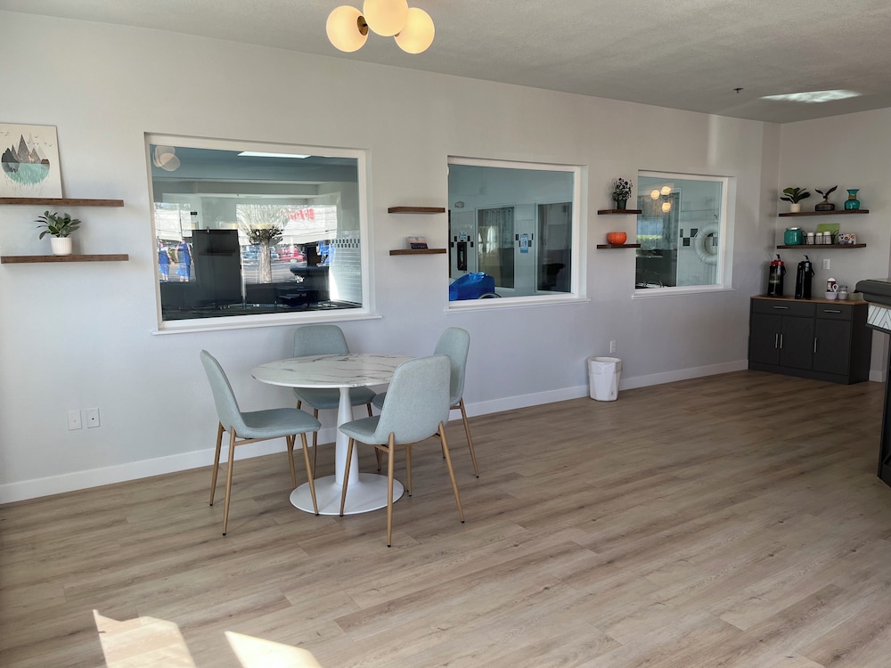 Image of Americas Best Value Inn & Suites – Forest Grove