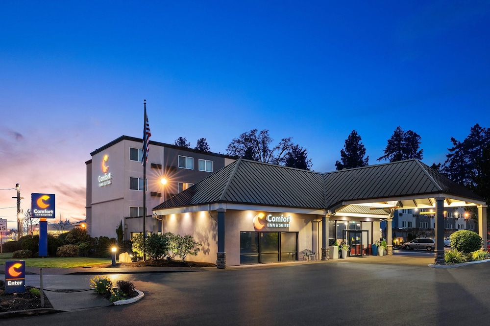 Image of Comfort Inn & Suites Beaverton-Portland West