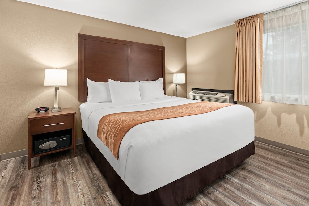 Image of Comfort Inn & Suites Beaverton-Portland West