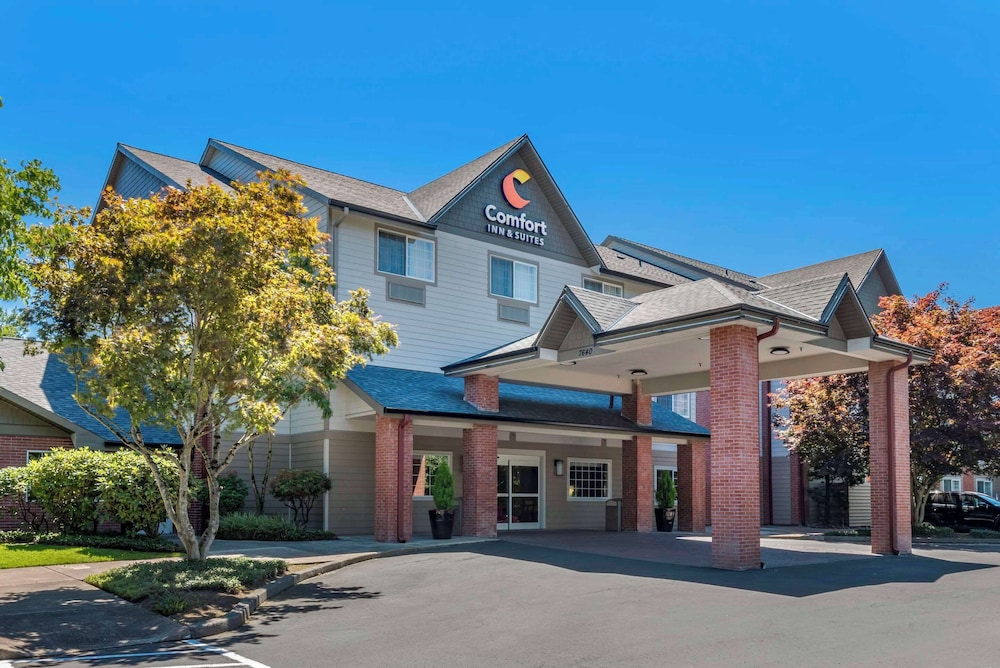 Image of Comfort Inn & Suites Tualatin-Portland South