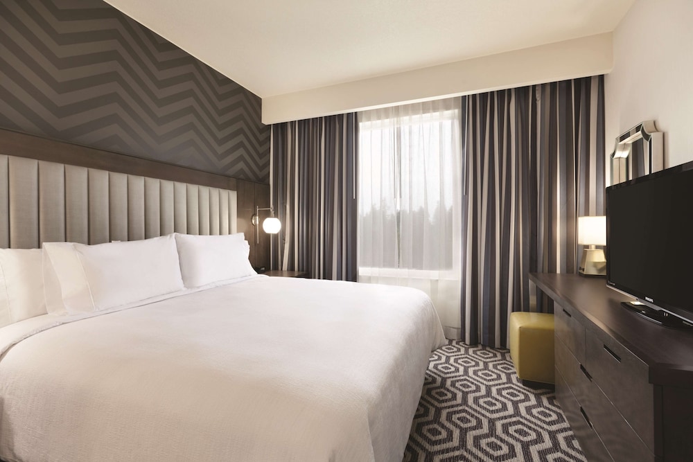 Image of Embassy Suites Portland Hillsboro
