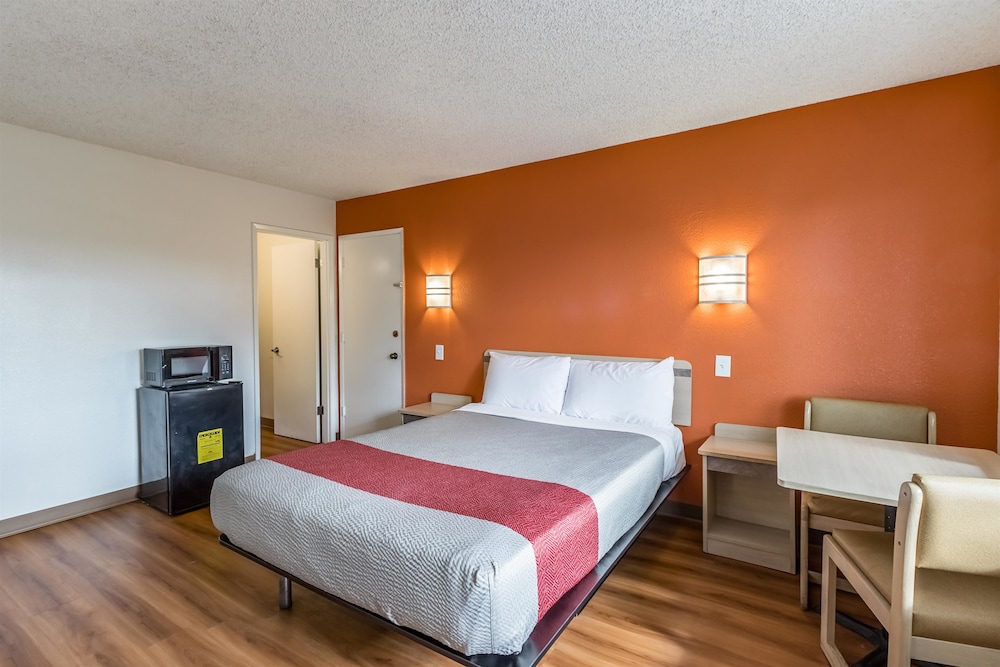 Image of Motel 6 Beaverton