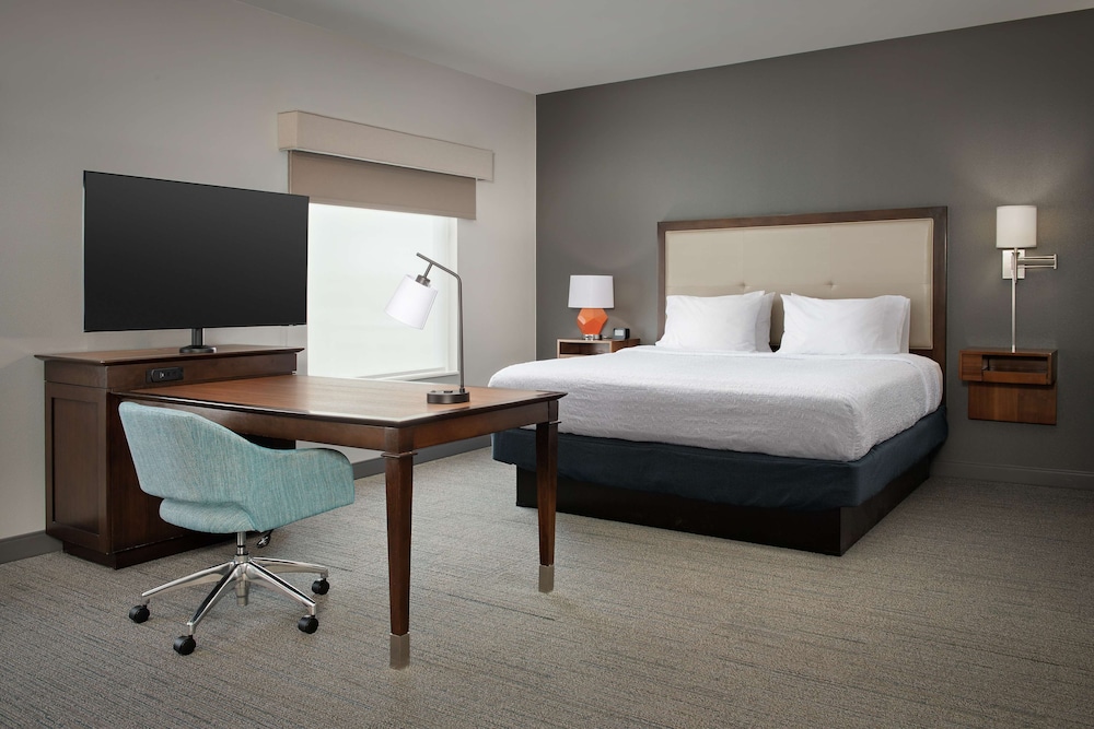 Image of Hampton Inn & Suites Portland/Hillsboro-Evergreen Park
