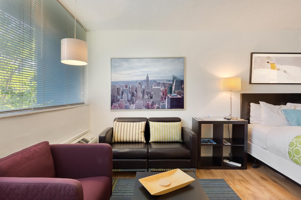 Image of CCB Affordable Studio w Cozy Bed and Friendly Hosts