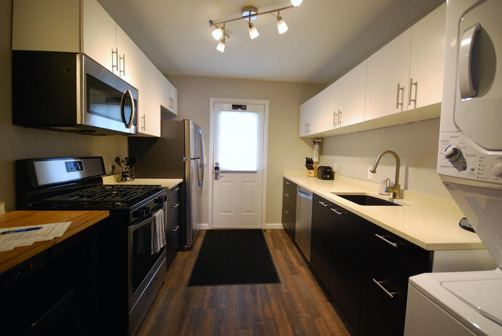 Image of B2bc Convenient Condo Perfect for Long Term Stay Near Shepherd Center