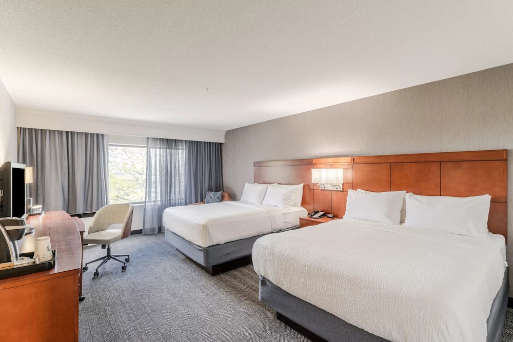 Image of Courtyard by Marriott Burlington Williston