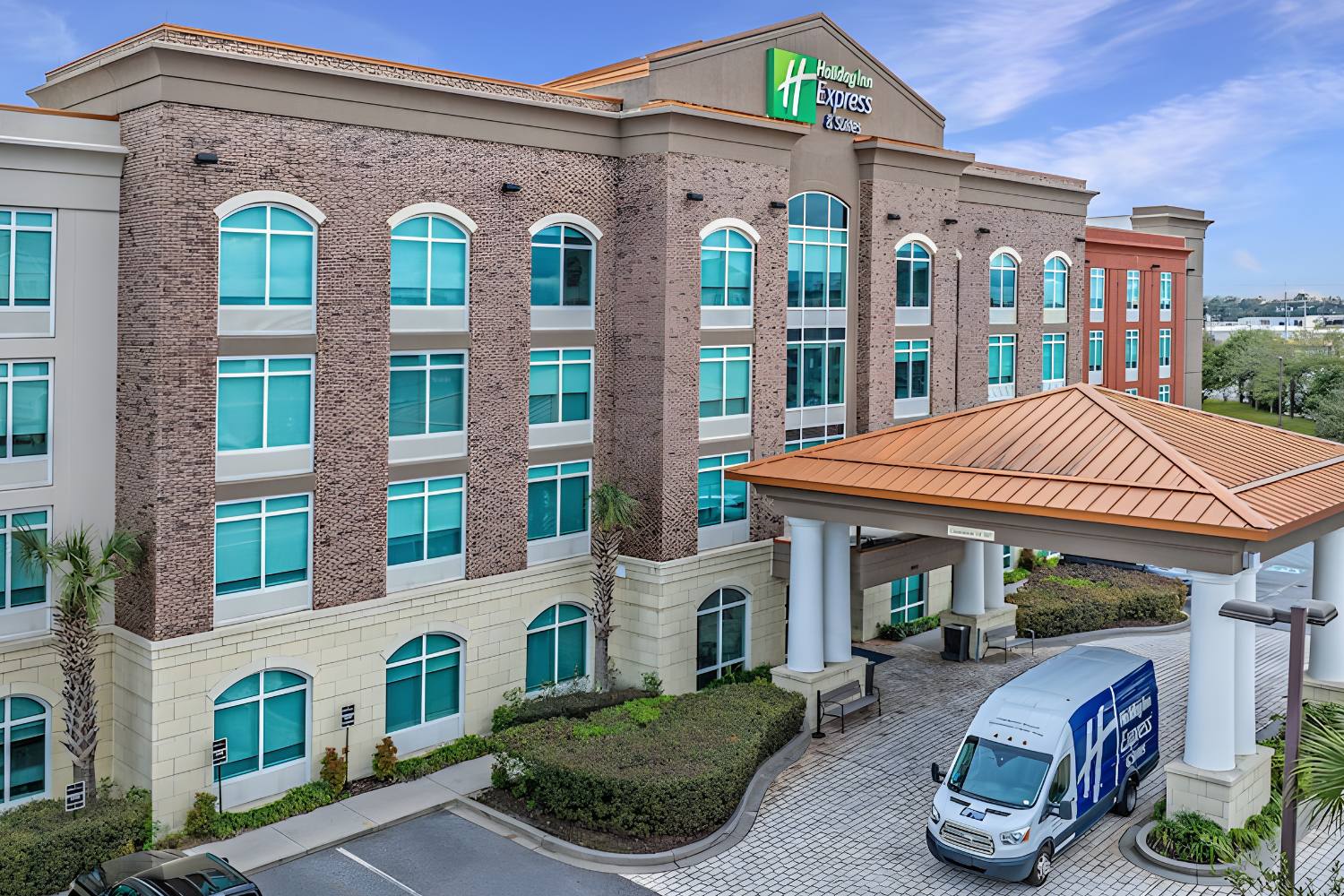 Image of Holiday Inn Express & Suites Charleston Airport - Convention Center
