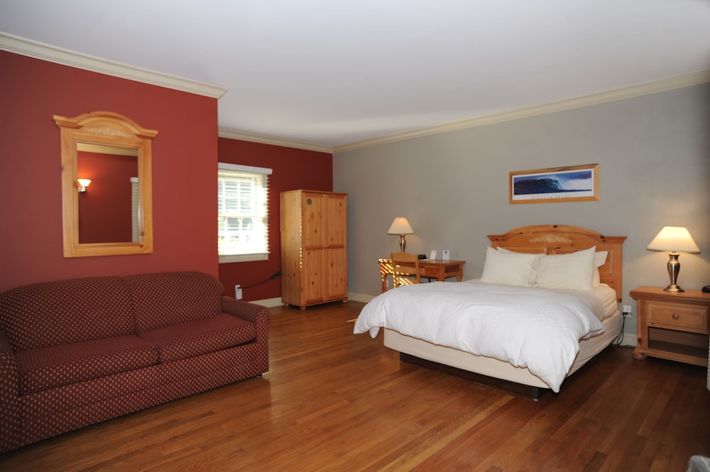 Image of A Southampton Long Island Hotel
