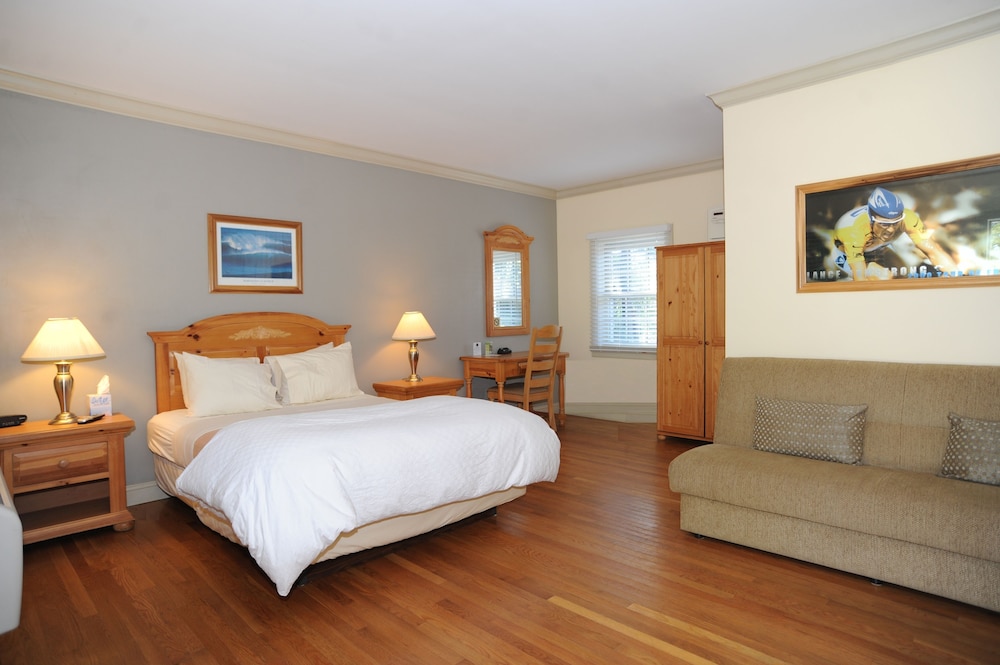 Image of A Southampton Long Island Hotel