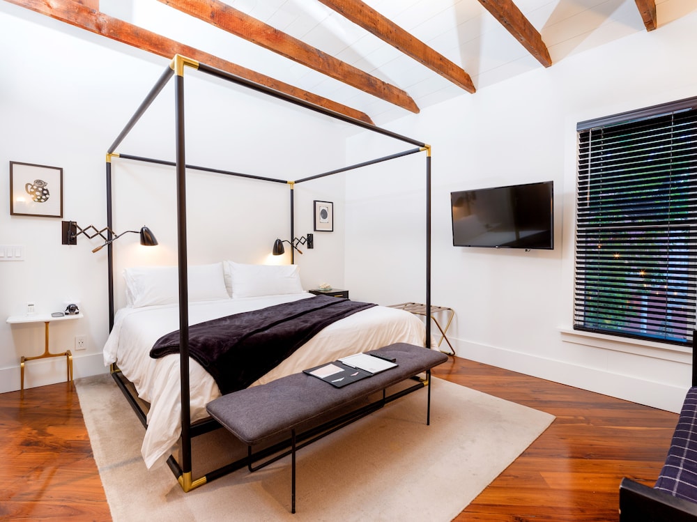 Image of American Beech Hotel