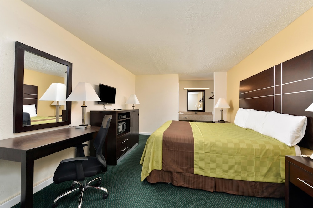 Image of Americas Best Value Inn - Port Jefferson Station