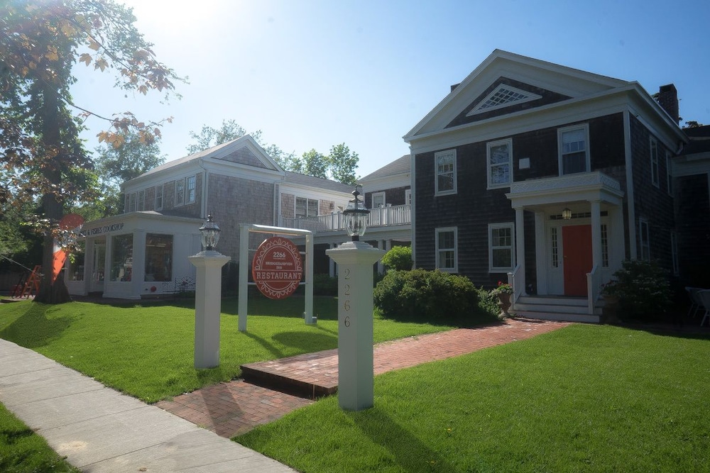 Image of Bridgehampton Inn & Restaurant