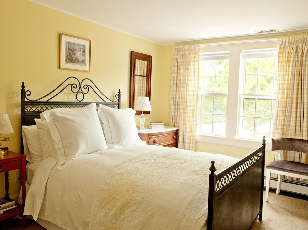 Image of Bridgehampton Inn & Restaurant