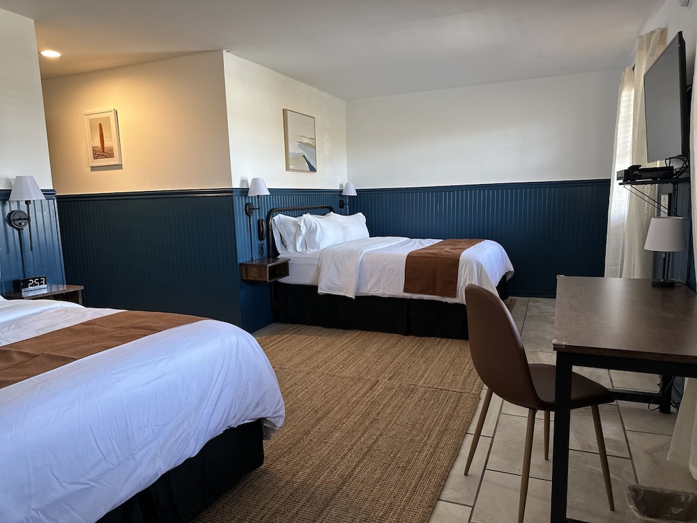 Image of Budget Host Inn