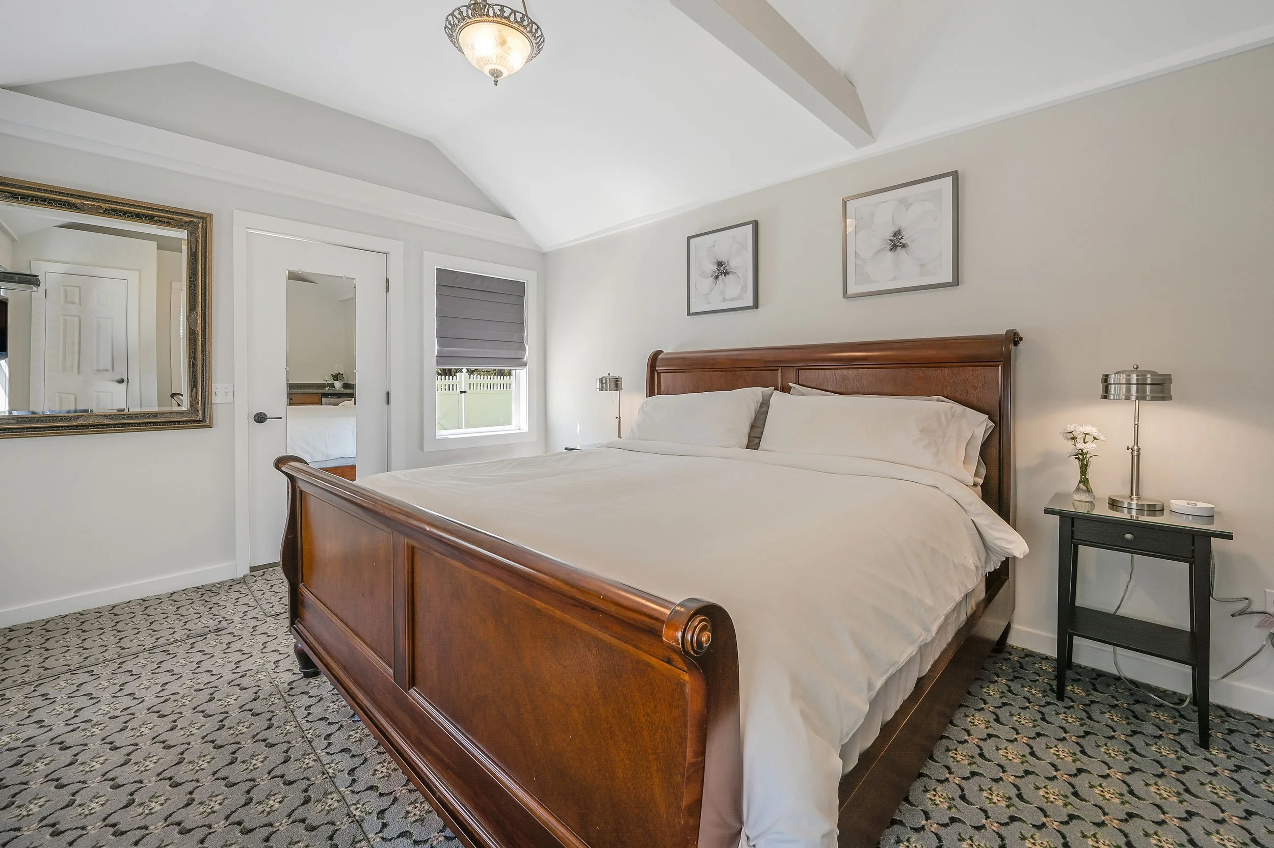 Image of Candlelite Inn & Guest House